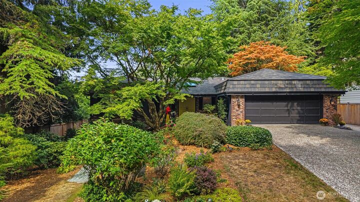 Property Photo:  11233  240th St  SW  WA 98020 