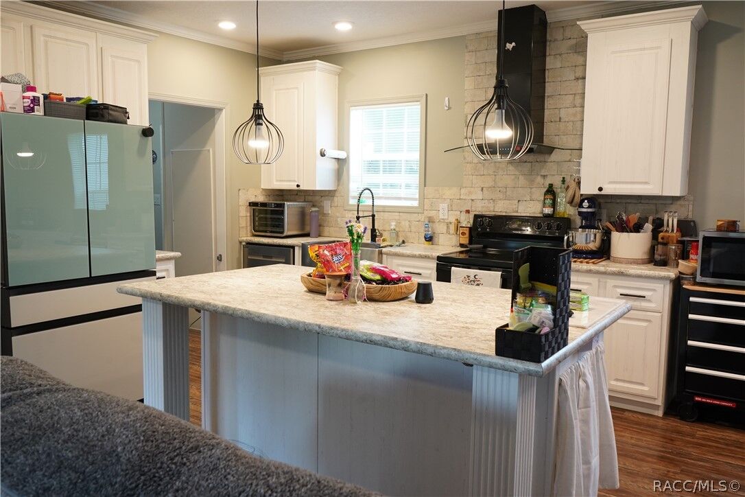 Property Photo:  223 Skyline Drive  FL 32159 
