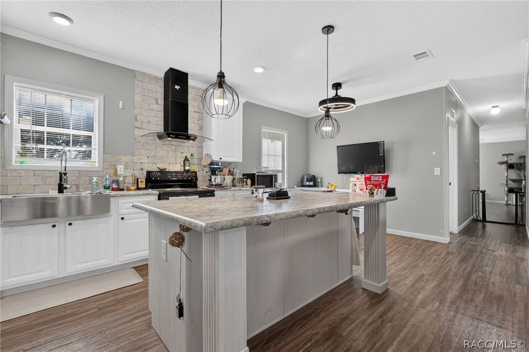 Property Photo: 223 Skyline Drive FL 32159