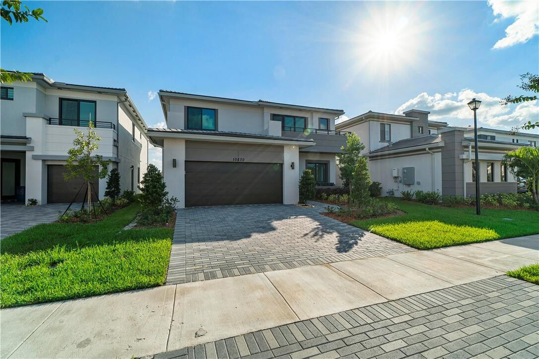 Property Photo:  10870 Oceano Way  FL 33076 