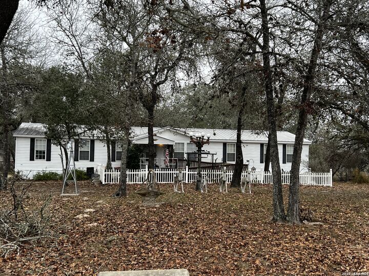 Property Photo:  1920 Hickory Way  TX 78264 
