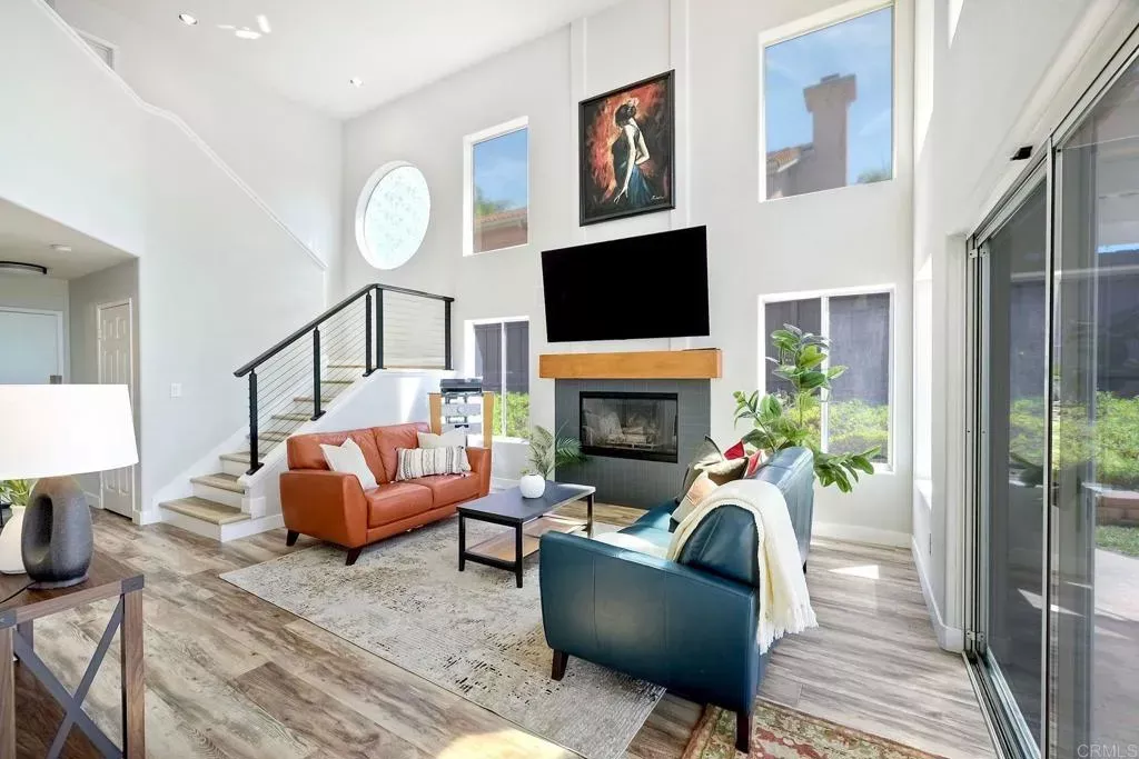 Property Photo:  1651 Calle Las Casas  CA 92056 