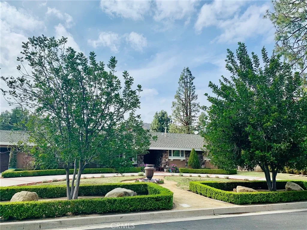 Property Photo:  9701 Nita Avenue  CA 91311 