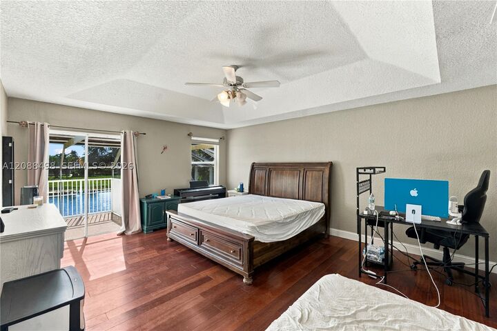 Property Photo: 1423 SW 158th Ave FL 33027