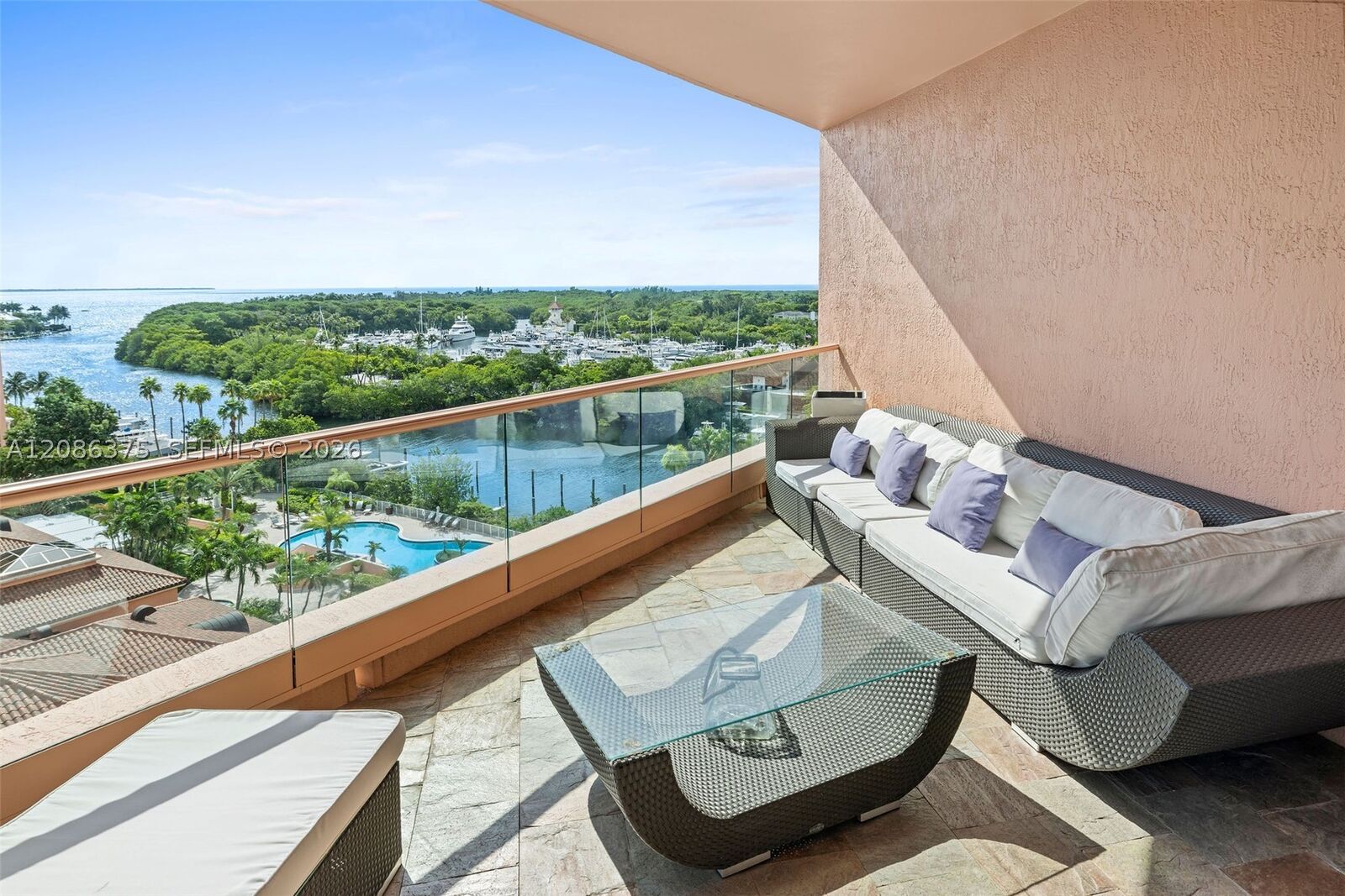 Property Photo: 60 Edgewater Dr 9D FL 33133