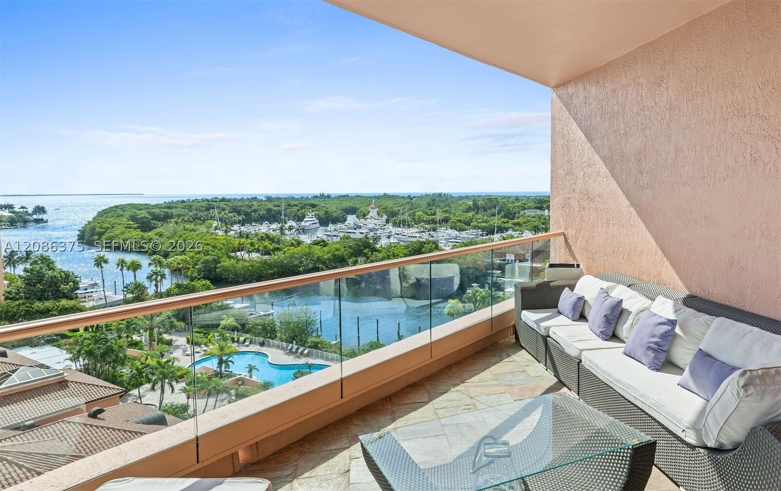 Property Photo: 60 Edgewater Dr 9D FL 33133