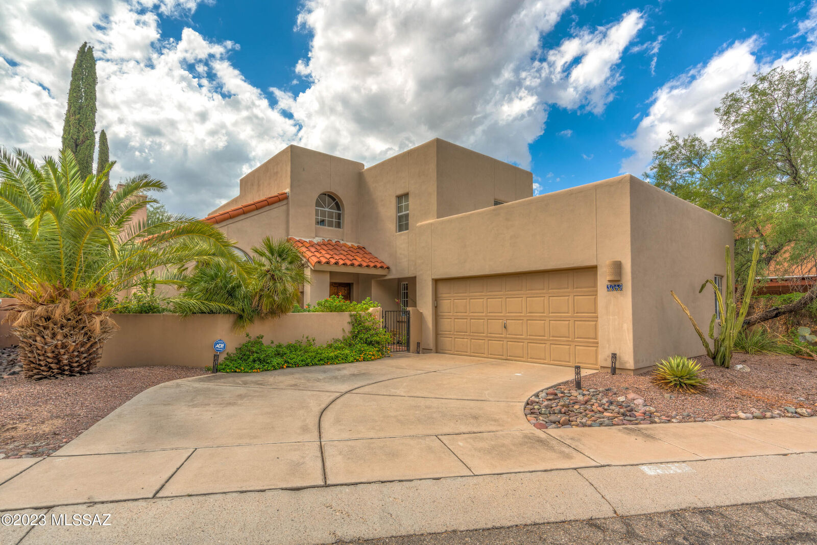 Property Photo: 3049 N Palomino Park Loop AZ 85712