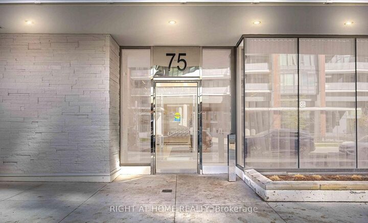 Property Photo:  75 Canterbury Place 1612  ON M2N 0L2 
