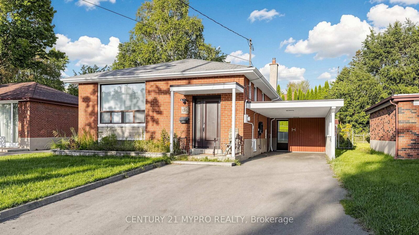 Property Photo:  45 Tordale Crescent Bsmnt  ON M1P 3X6 