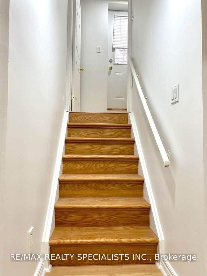 Property Photo:  6 Ginger Grove Bsmt  ON L4H 1N7 