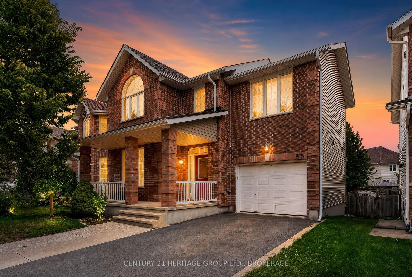 Property Photo:  855 Lotus Avenue  ON K7K 0A6 