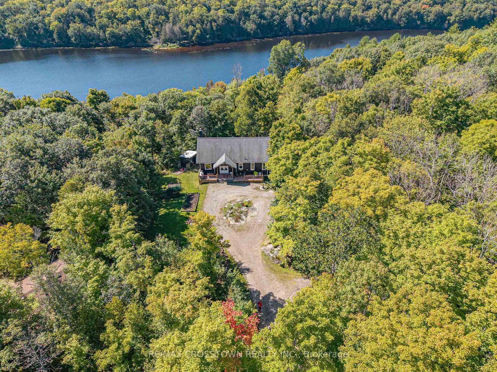 Property Photo:  482 East Poverty Bay Road  ON P0A 1P0 