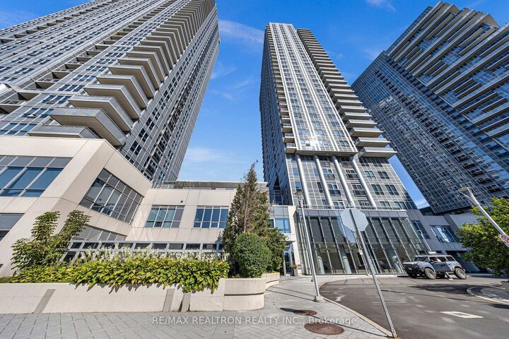 Property Photo:  255 Village Green Square 1405  ON M1S 0L7 