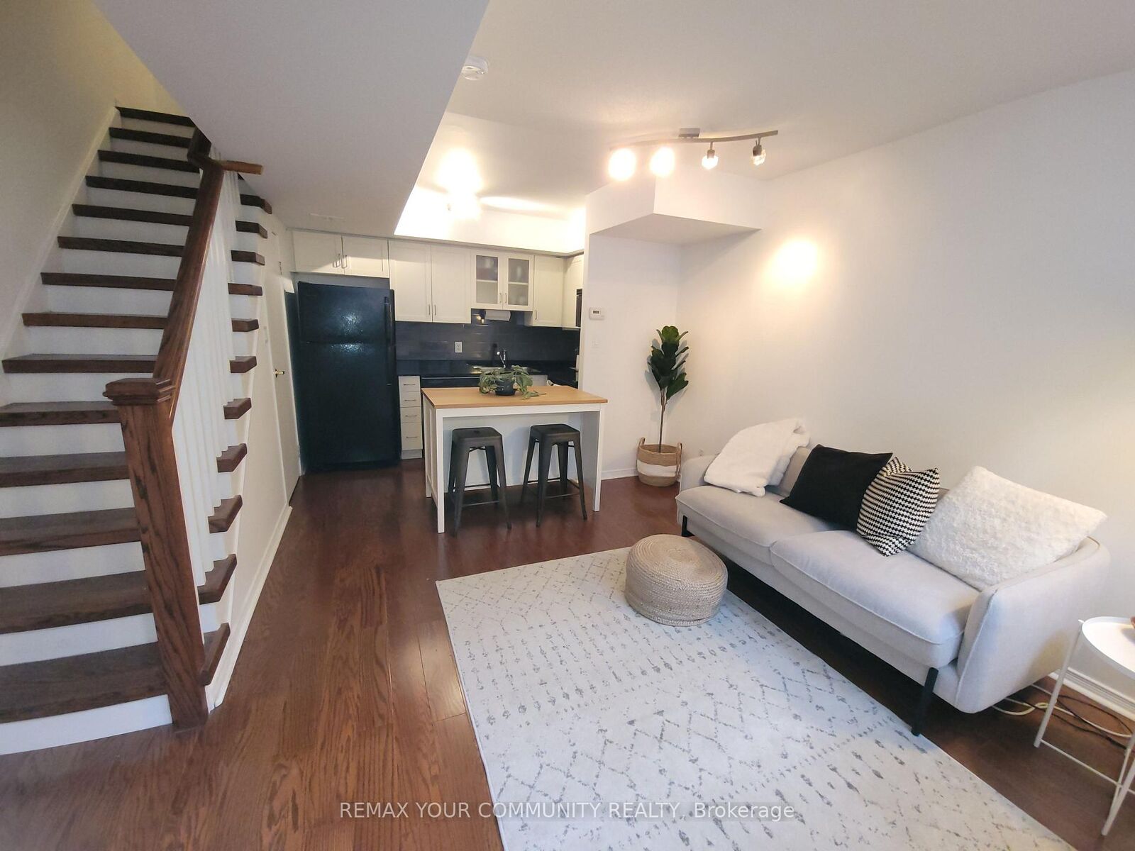 Property Photo:  42 Western Battery Road 732  ON M6K 3P1 