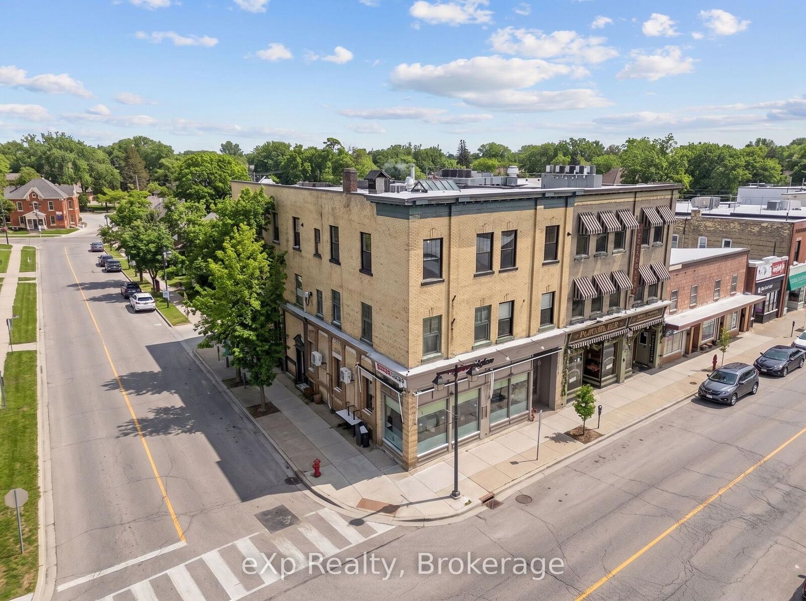 Property Photo:  109 Downie Street 25  ON N5A 1X2 