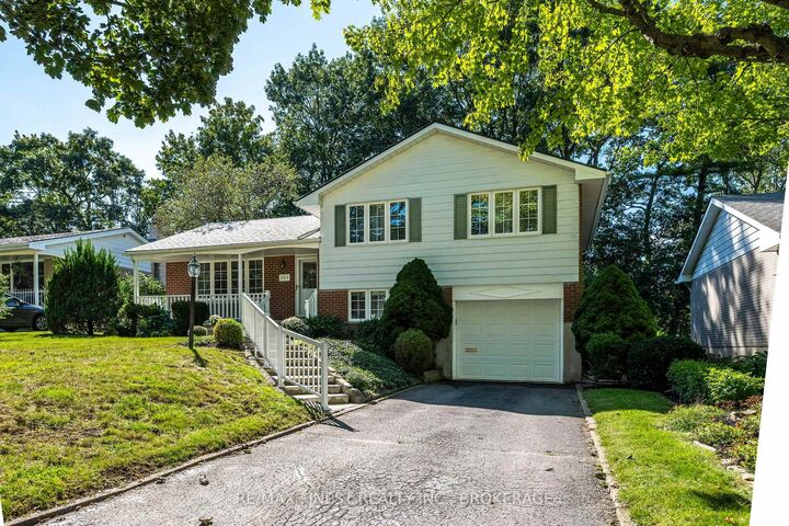 Property Photo:  283 Glen Castle Road  ON K7M 4N7 