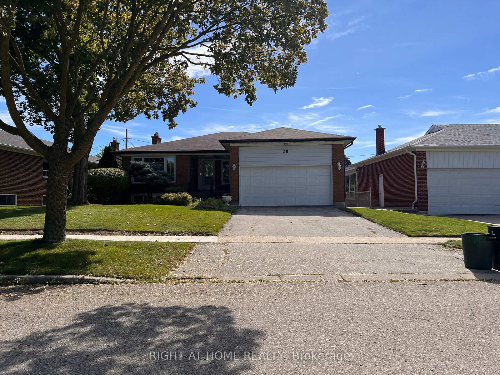 Property Photo:  30 Norbert Crescent Lower  ON M9C 3J9 