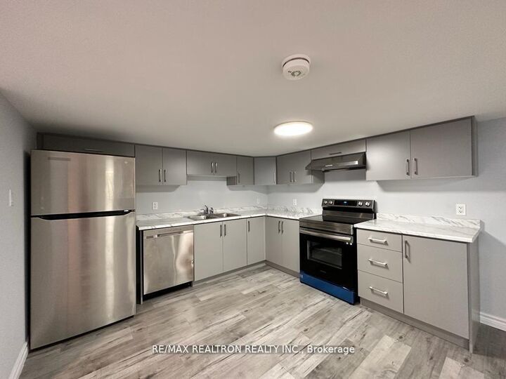 Property Photo:  223 Cochrane St (Bsmt) Street  ON L1N 5J2 