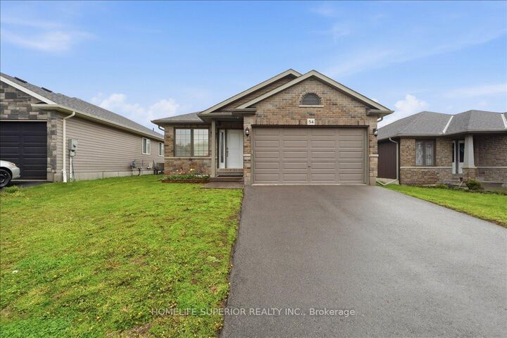 Property Photo:  54 Aspen Drive  ON K8V 0E2 