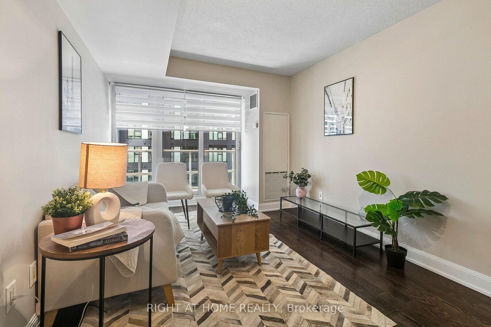 Property Photo:  2181 Yonge Street 2804  ON M4S 2B1 