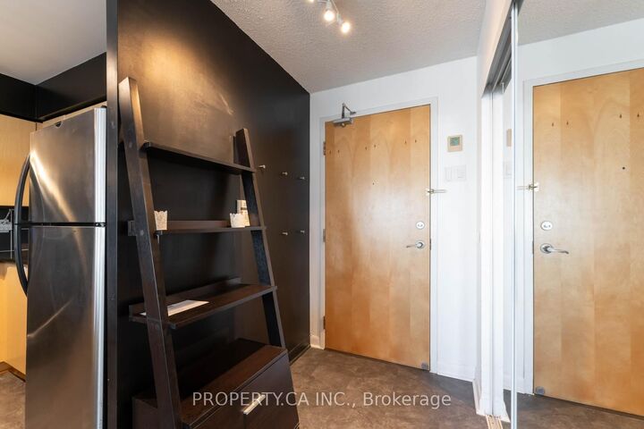 Property Photo:  4978 Yonge Street 1609  ON M2N 7G8 