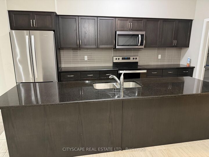 Property Photo:  908 Robert Ferrie Drive  ON N2R 0P2 