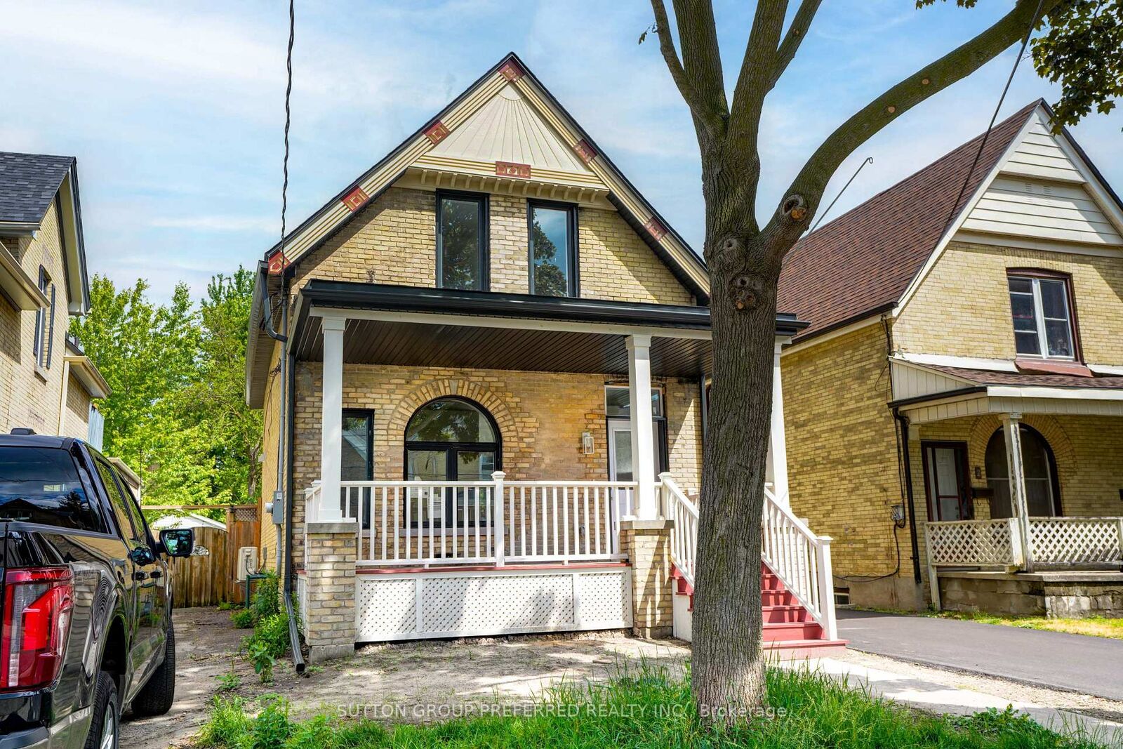 Property Photo:  840 Lorne Avenue  ON N5W 3K8 