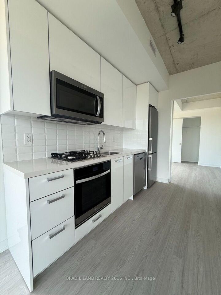 Property Photo:  195 McCaul Street 405  ON M5T 0E5 