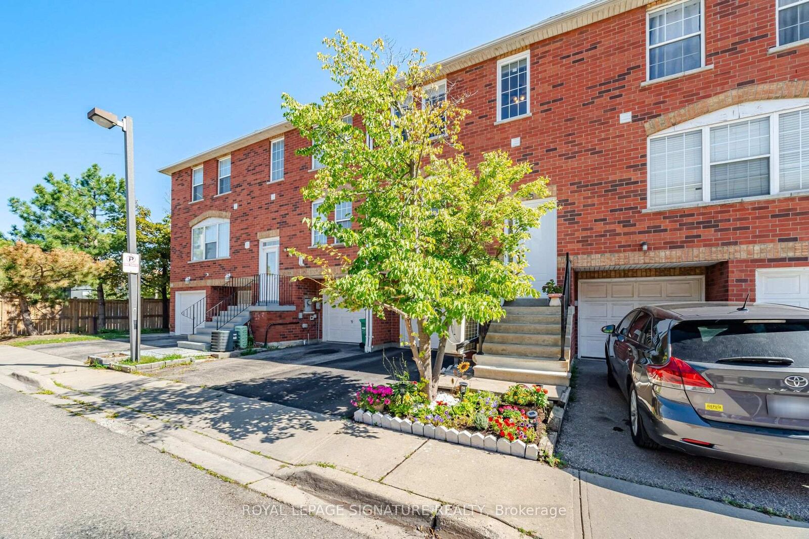 Property Photo: 6880 Meadowvale Town Centre Circle 57 ON L5N 7T4