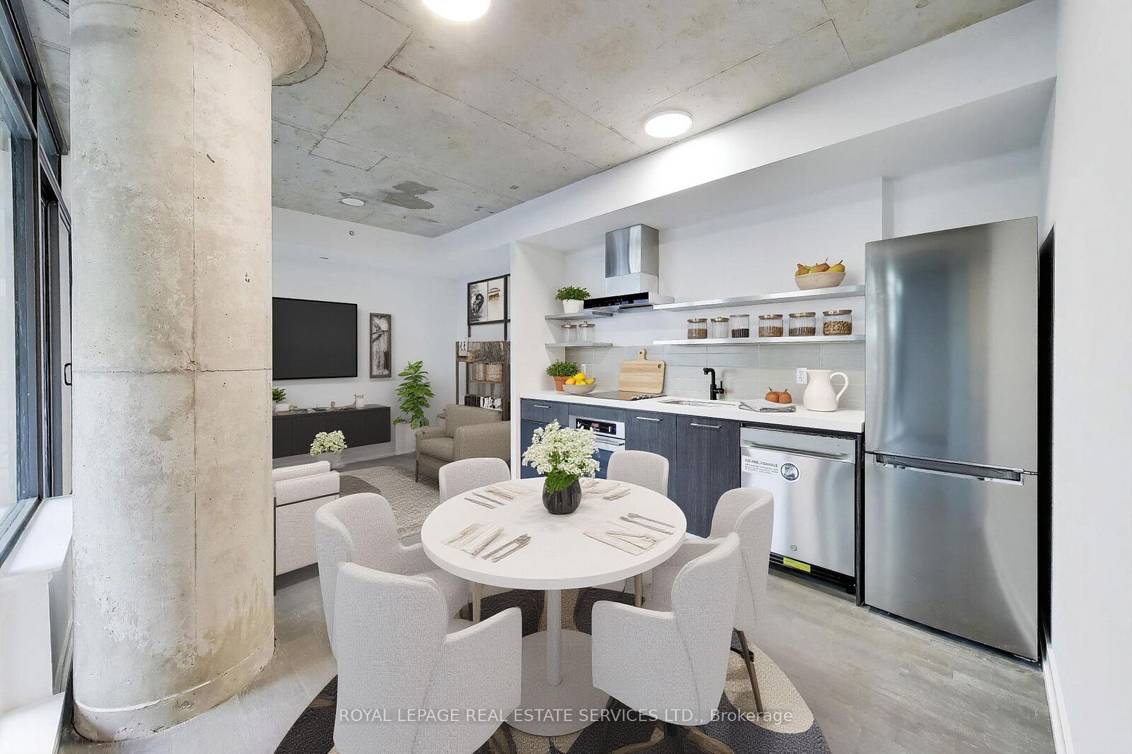 Property Photo:  560 King Street W 626  ON M5V 0L6 