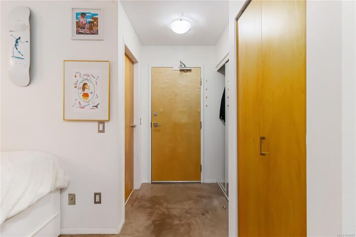 Property Photo:  932 Johnson St #301  BC V8V 3N4 
