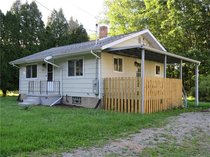 Property Photo:  21 Maple Terrace  PA 16127 