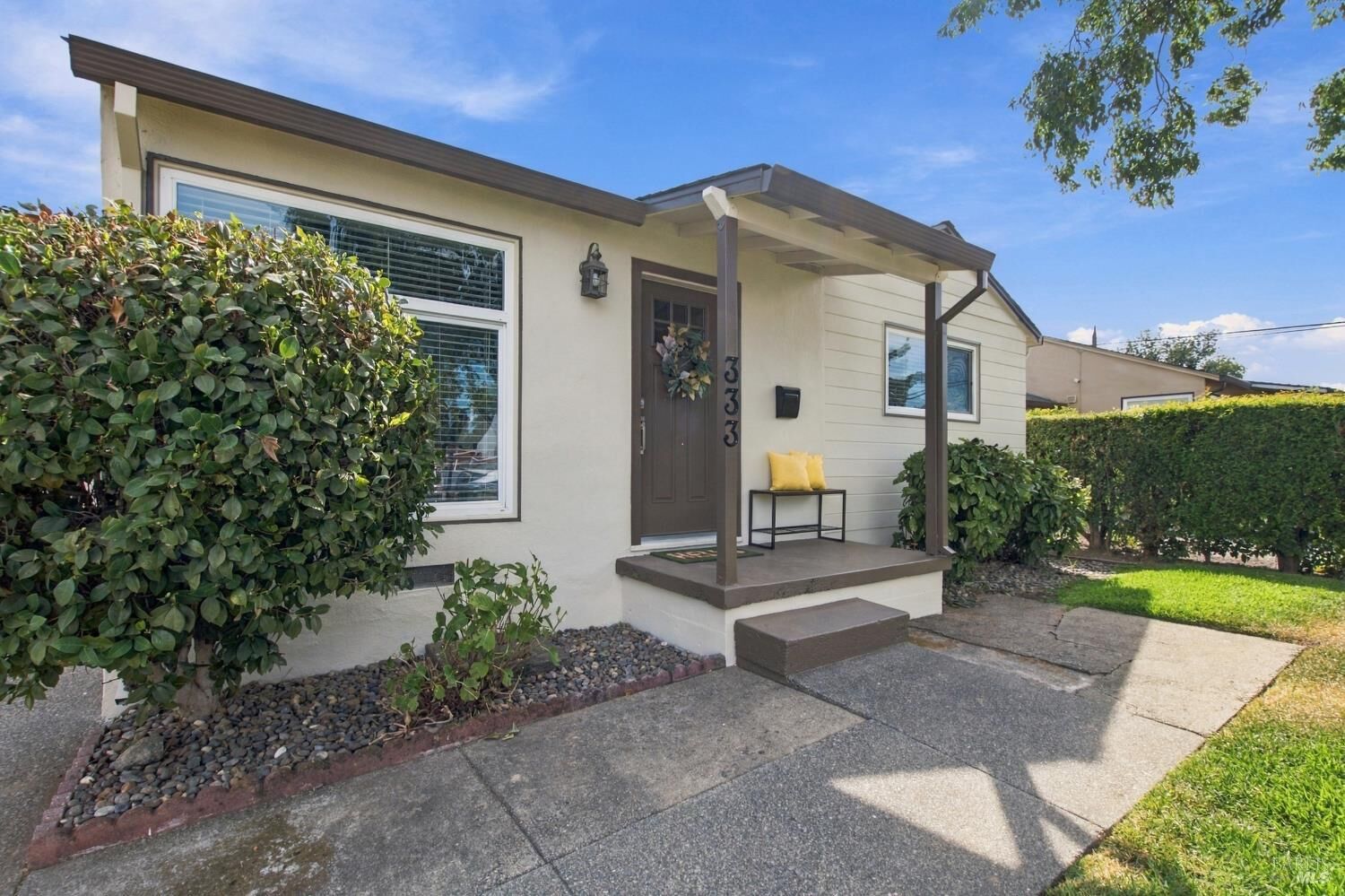 Property Photo:  333 Buckeye Street  CA 95688 