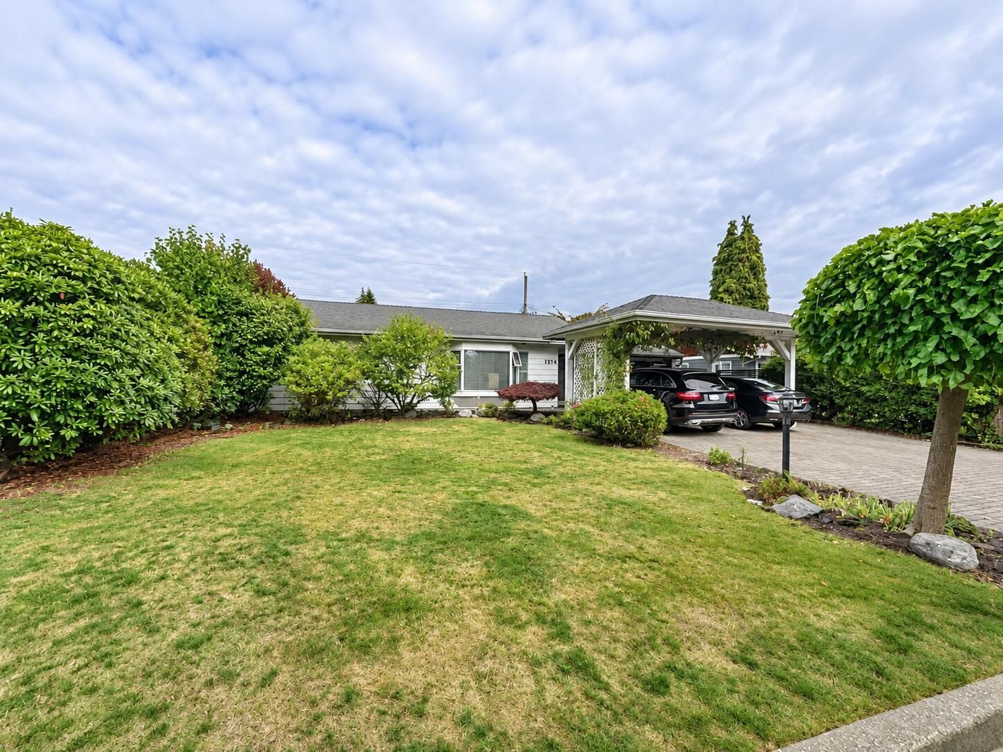 Property Photo:  1374 Sowden Street  BC V7P 1L8 