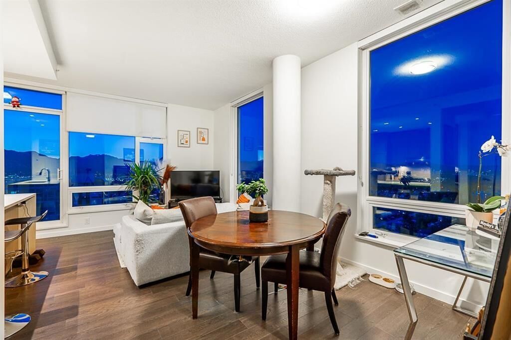 Property Photo:  5665 Boundary Road 3602  BC V5R 0E4 