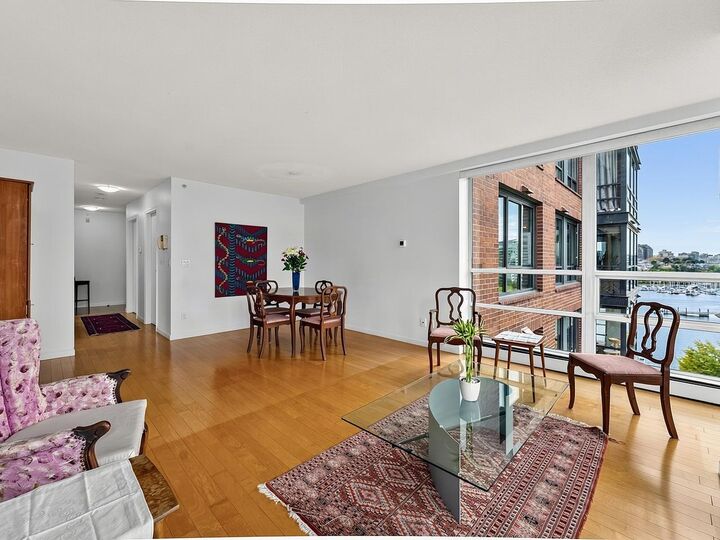 Property Photo:  139 Drake Street 16D  BC V6Z 2T8 