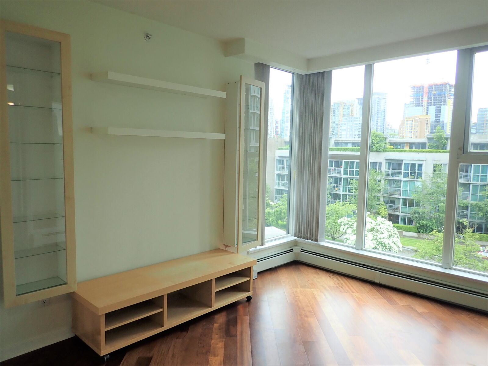 Property Photo:  1009 Expo Boulevard 802  BC V6Z 2V9 