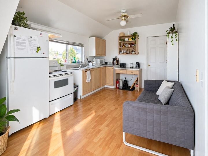 Property Photo:  4265 Slocan Street Top  BC V5R 1Z2 