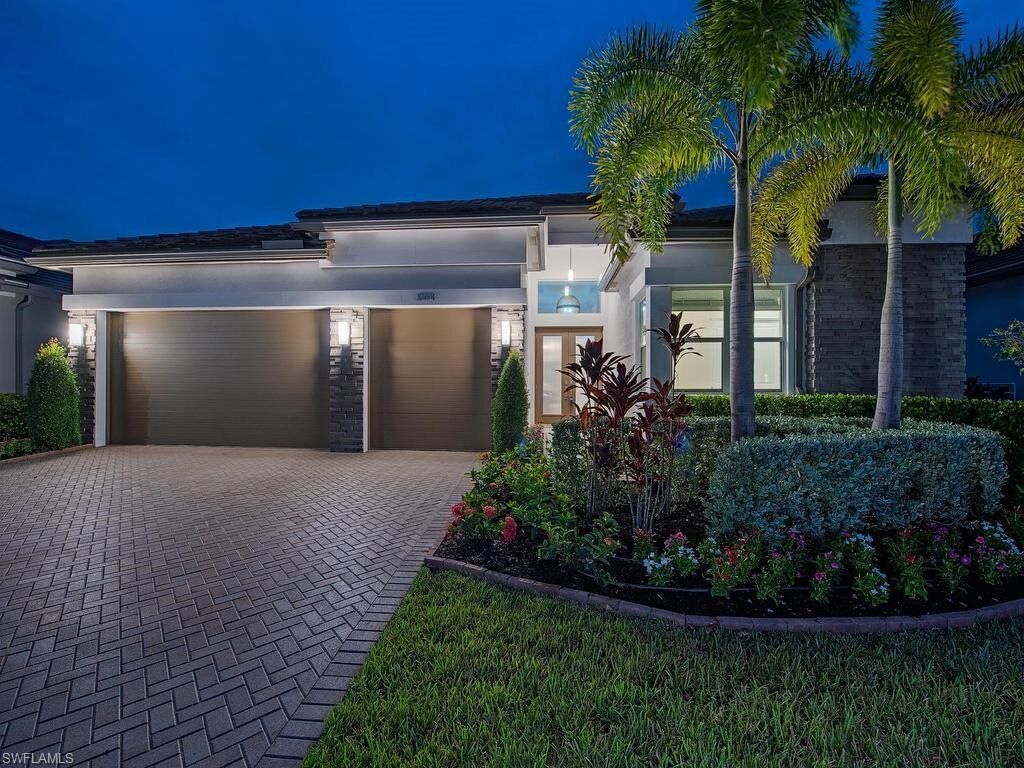 Property Photo:  12058 Mimosa St  FL 34120 