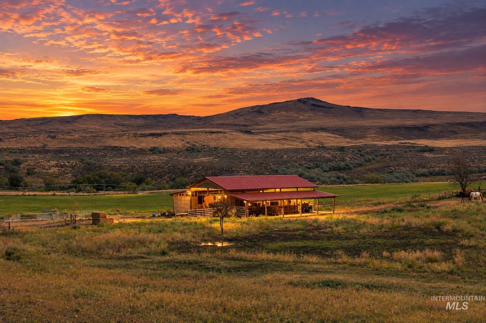 Property Photo: 3099 Little Valley Road OR 97906