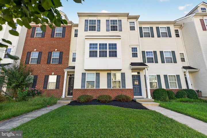 Property Photo:  323 Gaither Drive  DE 19709 