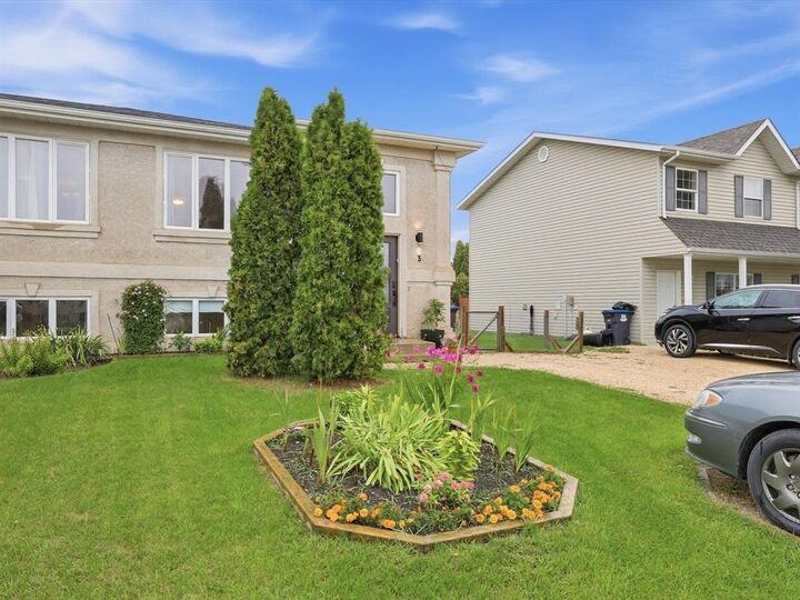 Property Photo:  3 Fairmont Crescent  MB R5G 0A1 