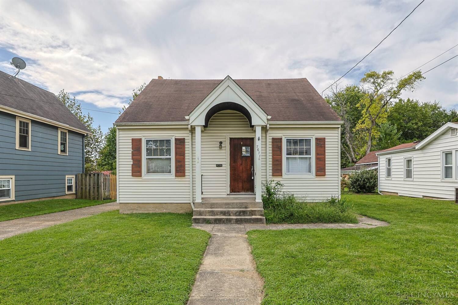 Property Photo:  7611 Seward Avenue  OH 45231 