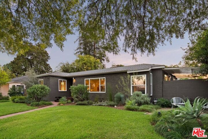 Property Photo:  93 S Daisy Ave  CA 91107 