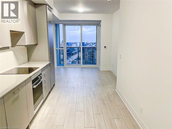 Property Photo:  30 Elm Drive West 1906  ON L5B 0N6 