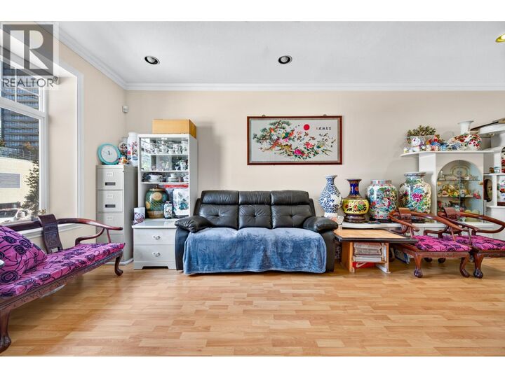 Property Photo:  650 West 70th Avenue  BC V6P 2X1 