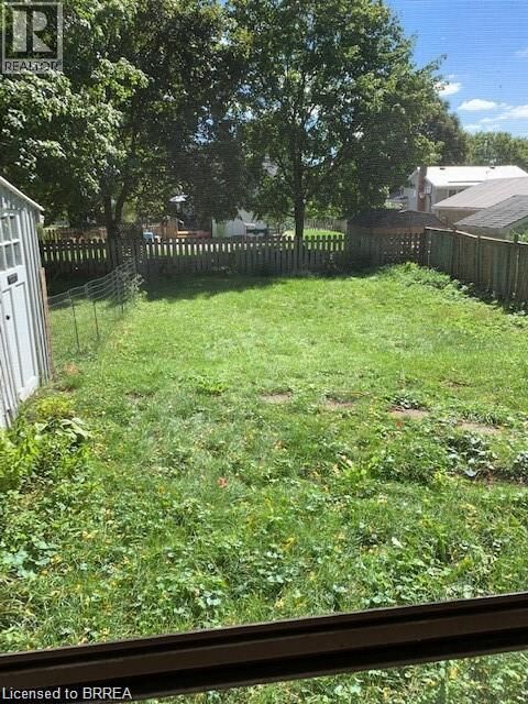 Property Photo:  124 Metcalfe Street South  ON N5C 1M7 