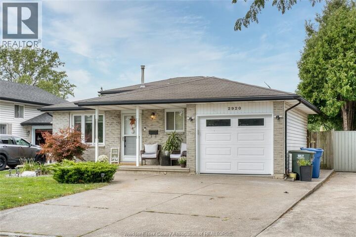 Property Photo:  2920 Robillard Crescent  ON N8W 5L2 