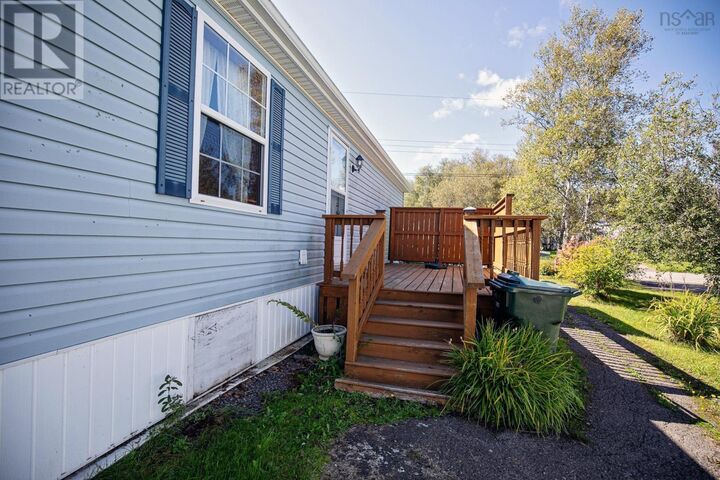 Property Photo:  27 Fernwood Drive  NS B4H 4P4 