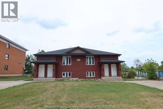 Property Photo:  680 Cameron Avenue 4  ON N9B 1Z1 